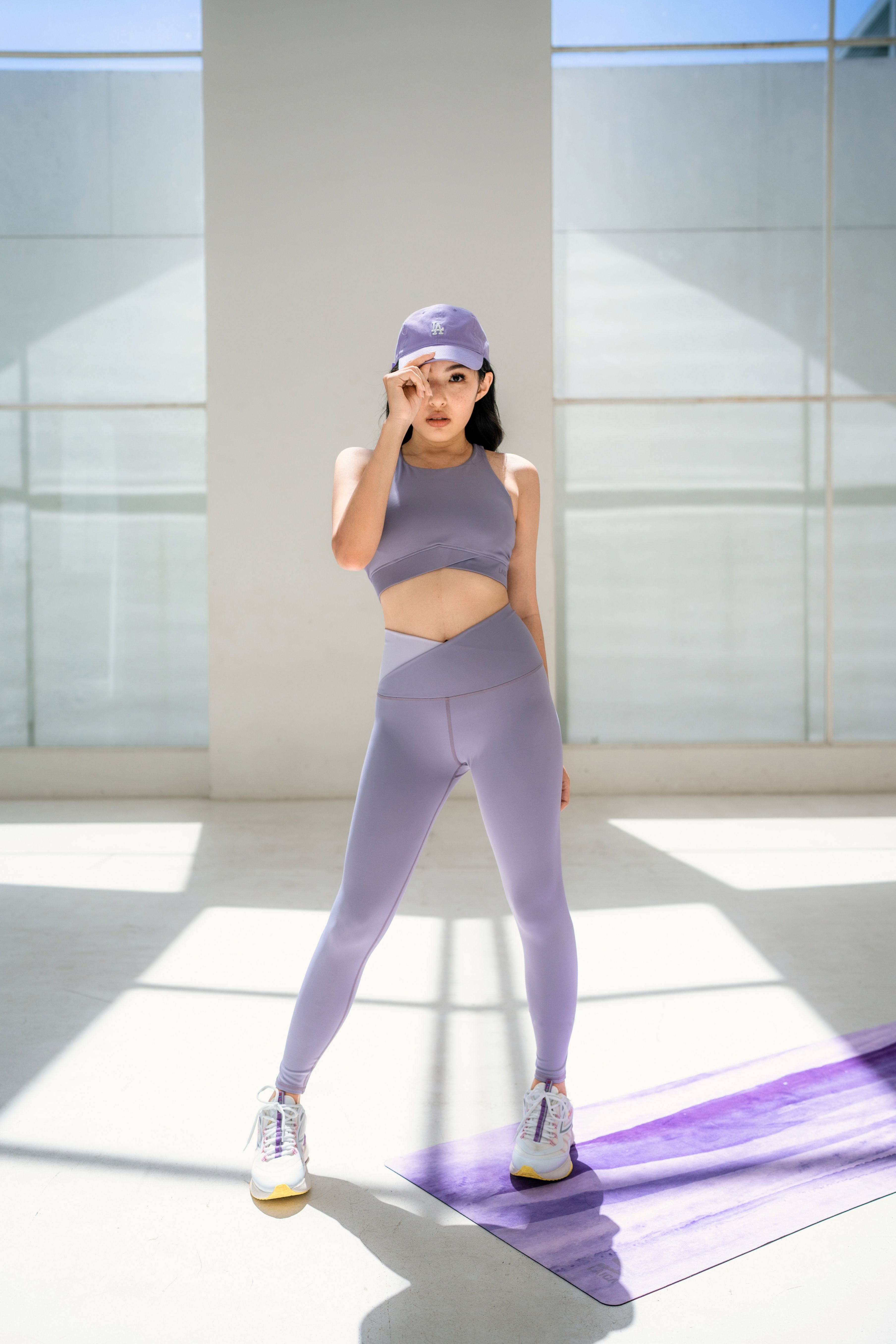 LAICA x Tiffany HIGH WAIST CROSSOVER LEGGINGS - SYDNEY