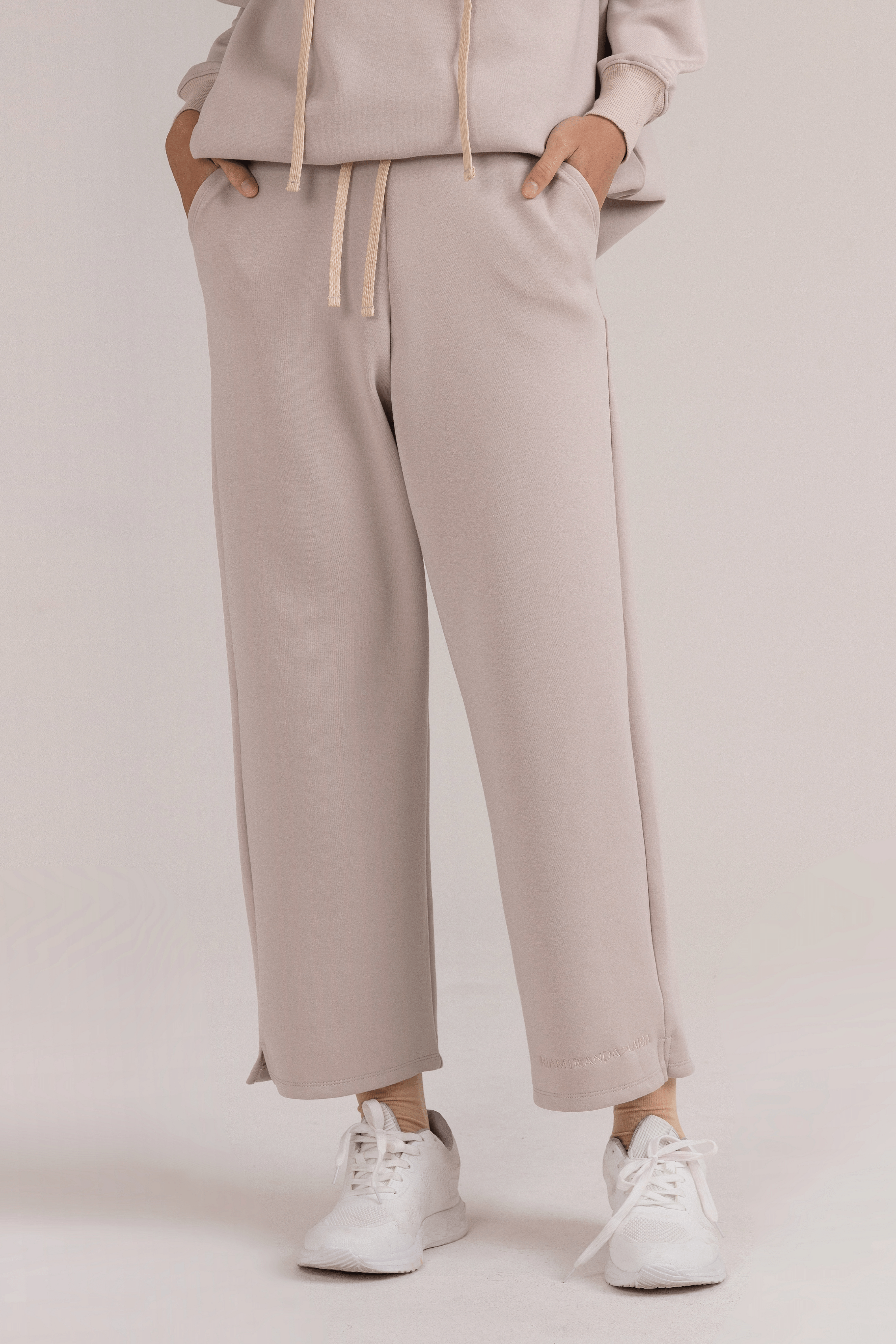 LAICA x RiaMiranda Training Trousers - Mushroom